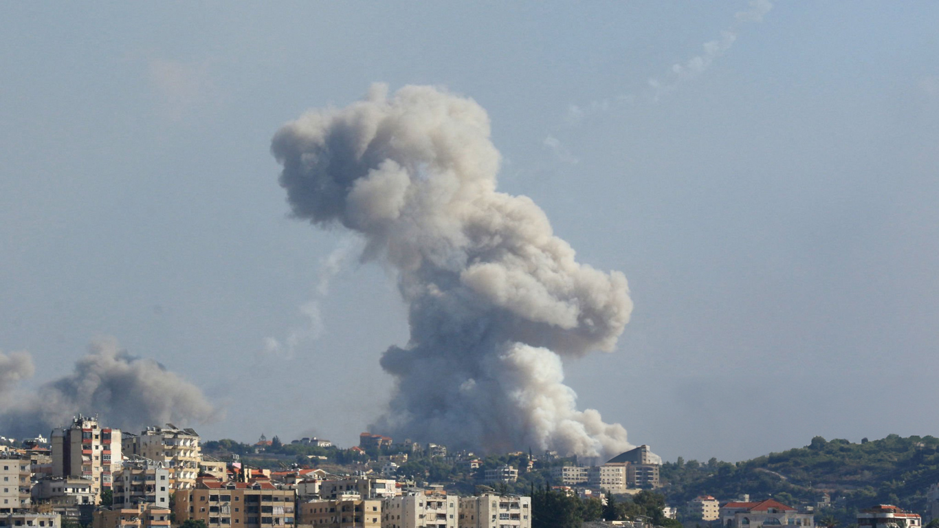 smoke in Lebanon showcasing the Lebanon emergency