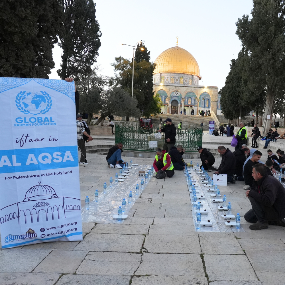 Iftaar for 10 in Al-Aqsa Mosque